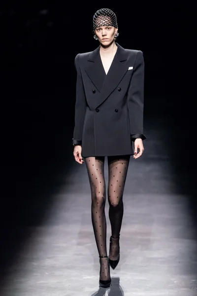 Look 69